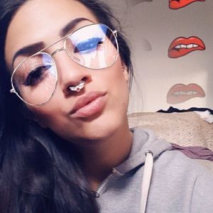 Meet your Posher, Kaeley